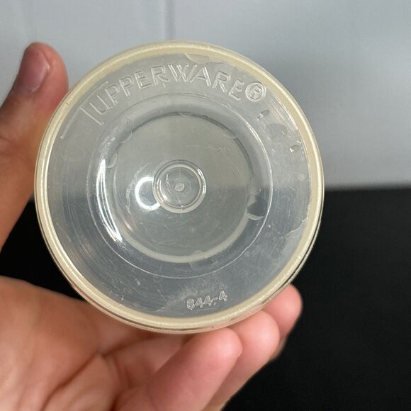 Tupperware Quick Shake Shaker Mixer Blender No Inserts - #844 #1900 Lot Of 2 - Picture 7 of 8